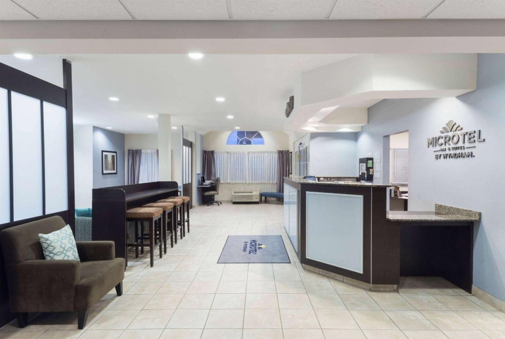 Microtel Inn and Suites Baton Rouge Airport Main image