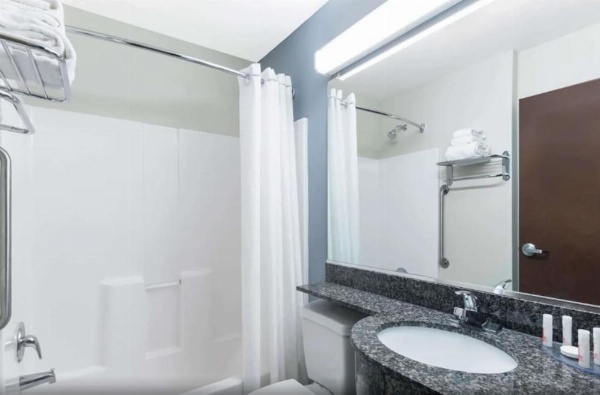 Microtel Inn and Suites Baton Rouge Airport image 31